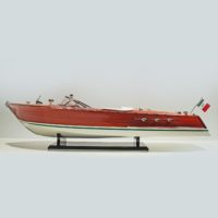 Handgefertigtes Schiffsmodell aus Holz der Riva Ariston