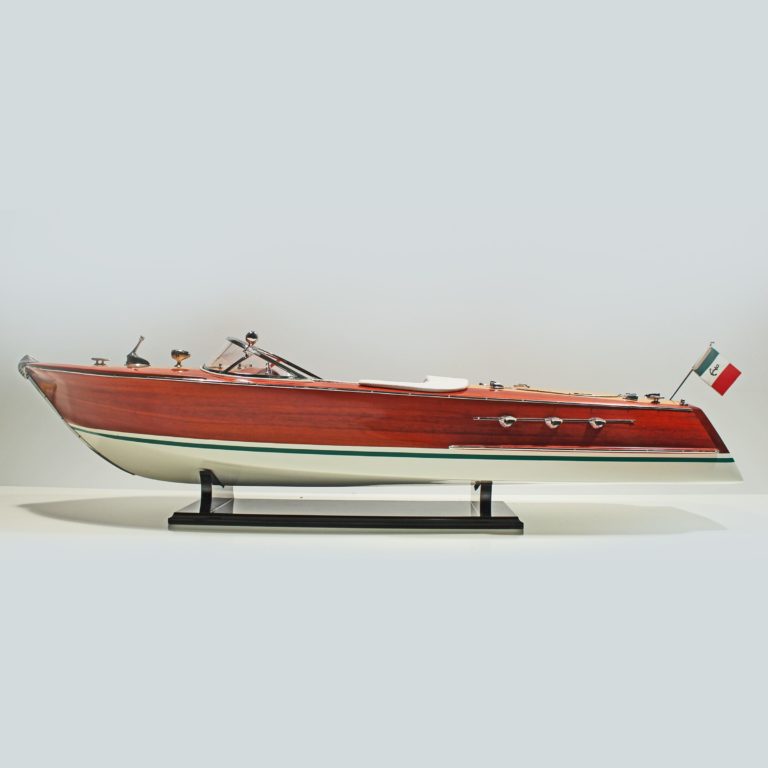Handgefertigtes Schiffsmodell aus Holz der Riva Ariston