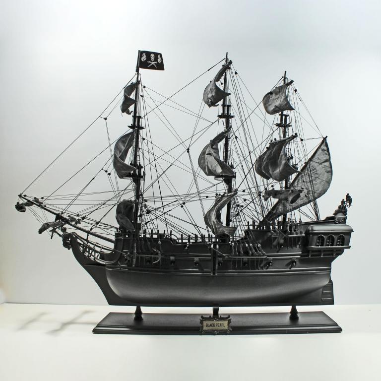 Handgefertigtes Schiffsmodell aus Holz der Black Pearl