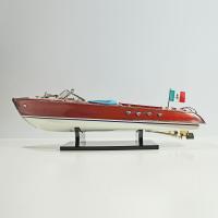 Handgefertigtes Schiffsmodell aus Holz der Riva Aquarama