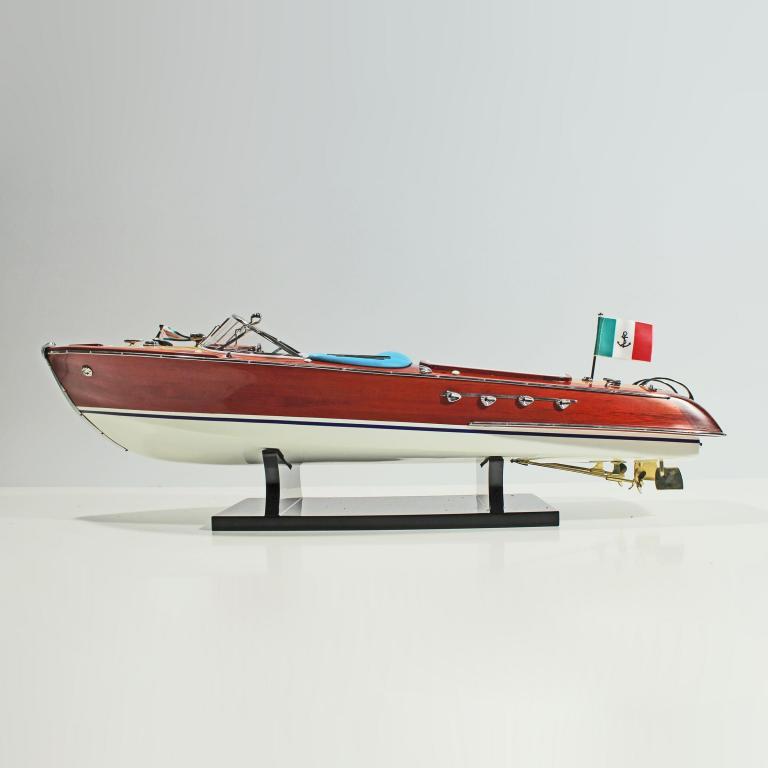 Handgefertigtes Schiffsmodell aus Holz der Riva Aquarama