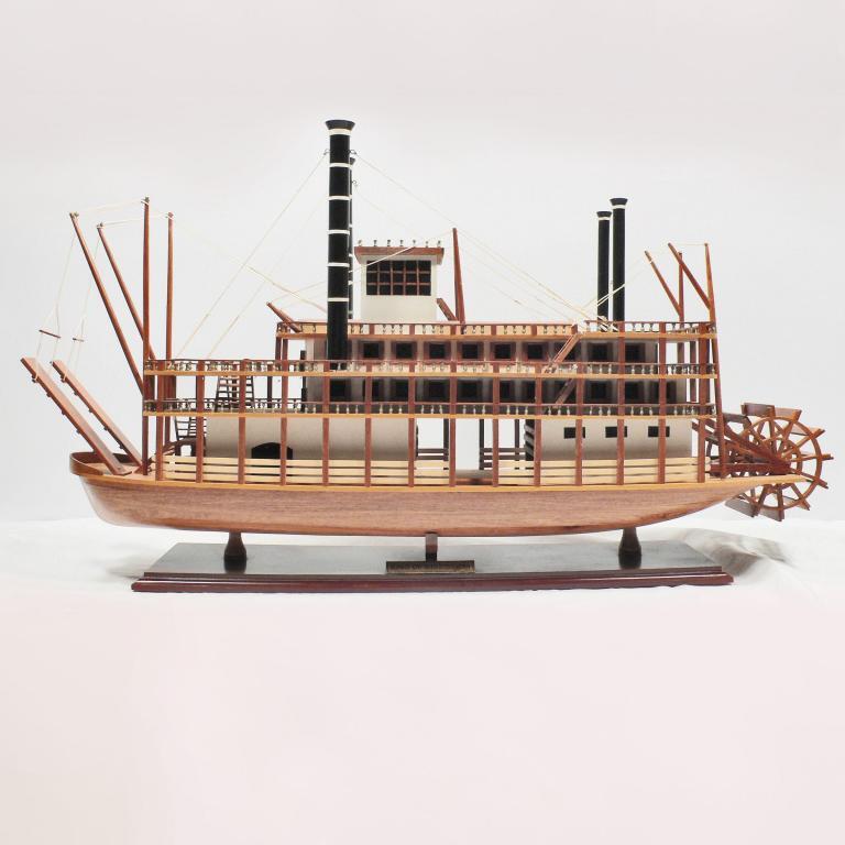 Handgefertigtes Schiffsmodell aus Holz der King of Mississippi