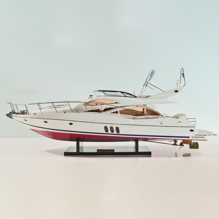Handgefertigtes Schiffsmodell aus Holz der Manhattan Sunseeker