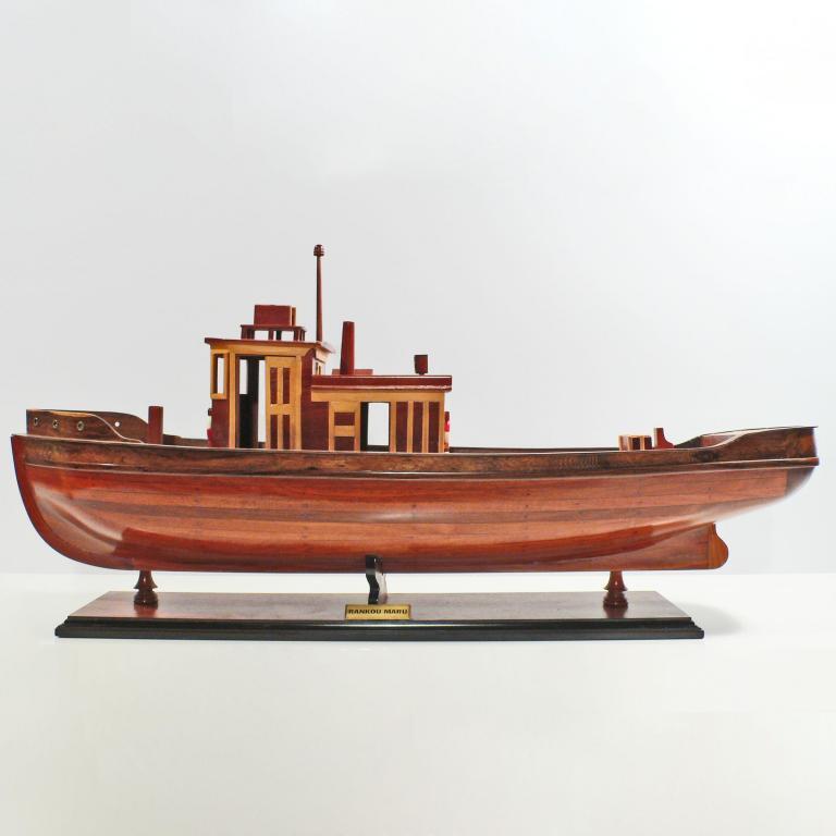 Handgefertigtes Schiffsmodell aus Holz der Rankou Maru