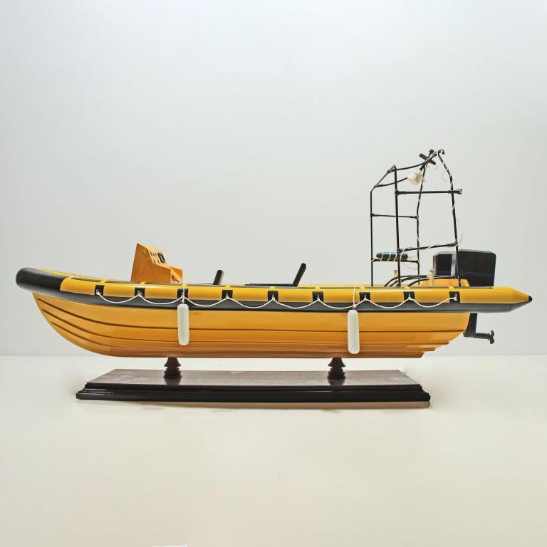 Handgefertigtes Schiffsmodell aus Holz der Rescue