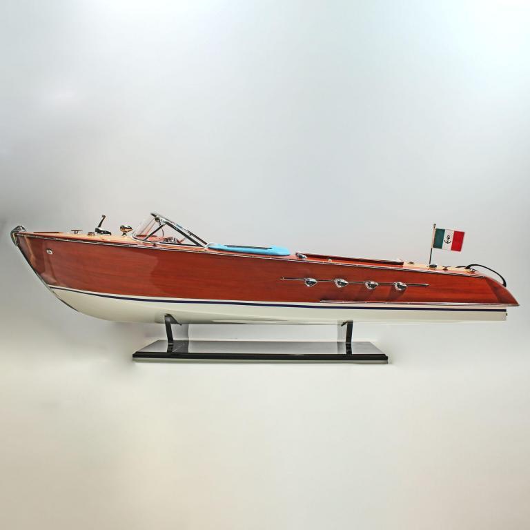 Handgefertigtes Schiffsmodell aus Holz der Riva Aquarama