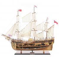 Handgefertigtes Schiffsmodell aus Holz der HMS Endeavour