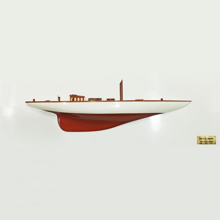 Handgefertigtes Schiffsmodell aus Holz der Shamrock (weiß, rot, Halbmodell)